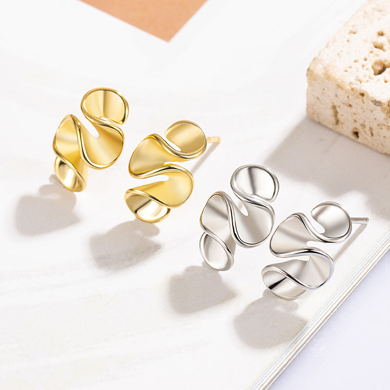 Irregular Irregular Cream Flower Stud Earrings For Girls Elegant Geometric Gold Socialite Creative Petite Earrings